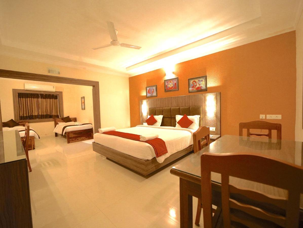 Celebrity Resort - Near Isha Yoga Alāndurai Екстериор снимка